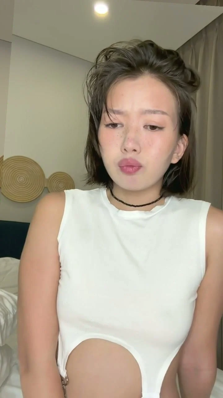 🔞 sexy body naked gorgeous grinding wet orgasm 💦🫦 Check OF image 3