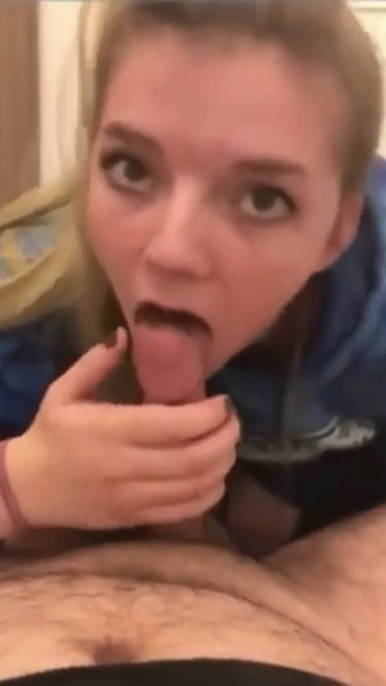 Student blowjob her teacher loira engole porra do professor image 2