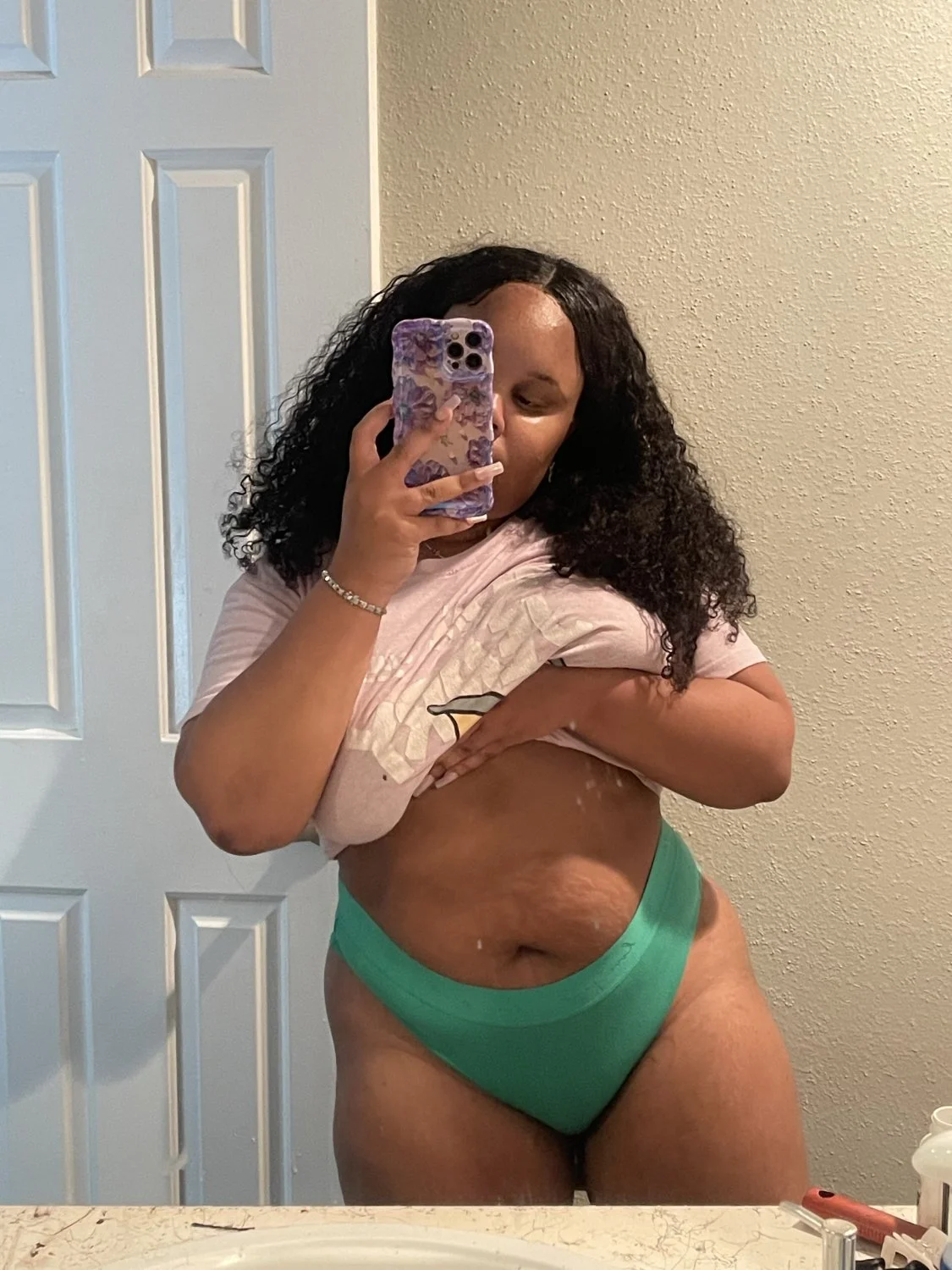 Thick, fat pussy bitch. Comment & tell me wat you think image 3