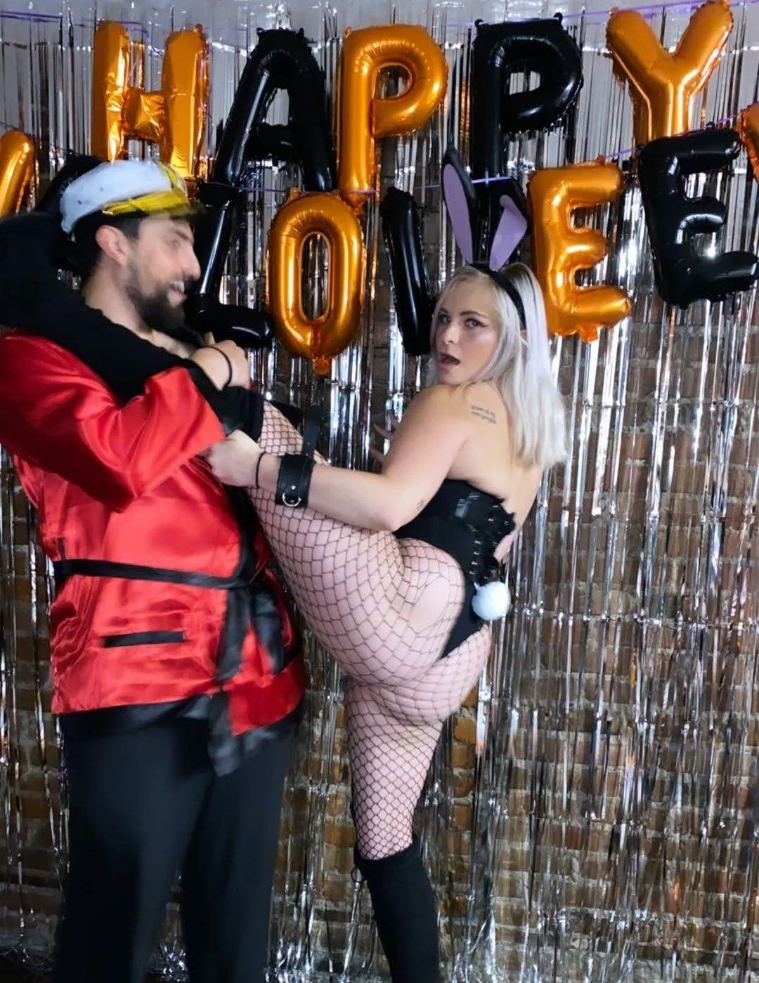 Drunk slut Mai flash tits image 10