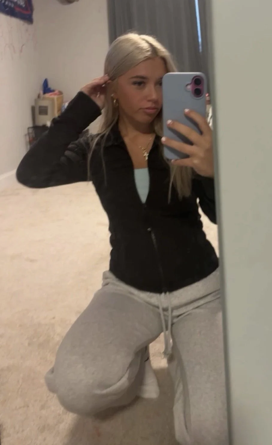 Love some Blonde teen image 4