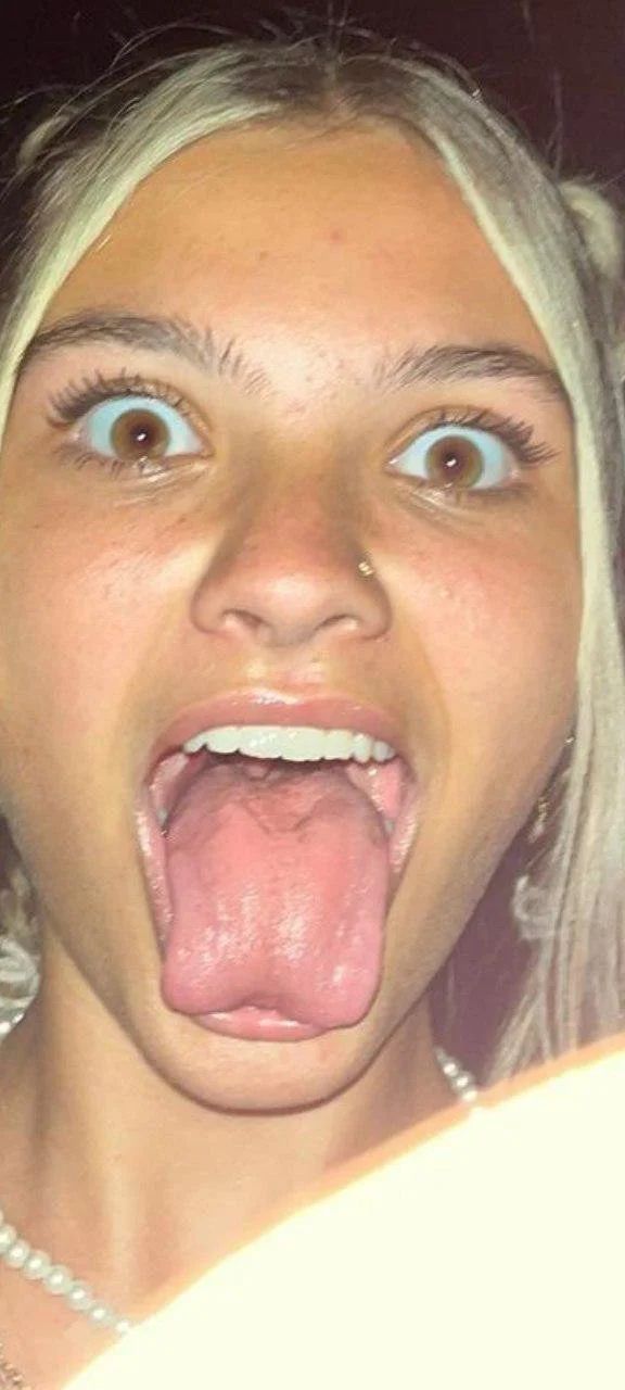 Is it your daughter/sister 1 image 10
