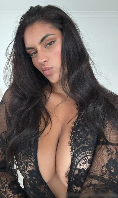 6'2 Tall Curvy Gorgeous 🇦🇺 Amazon Milf.. <> Instagram Influencer.. image 11