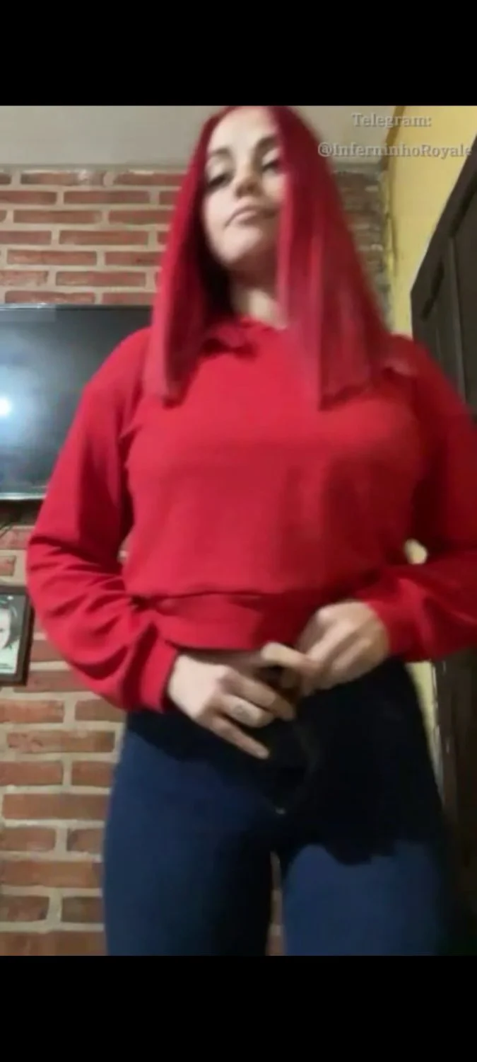 Latina Redhead image 2