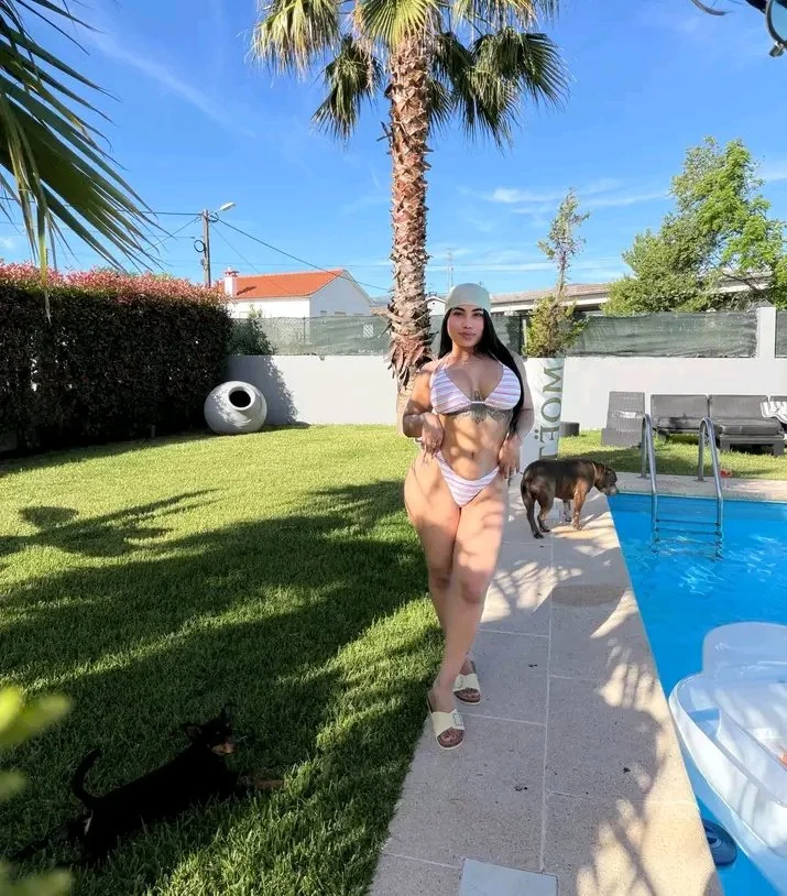 Adri Medina image 3