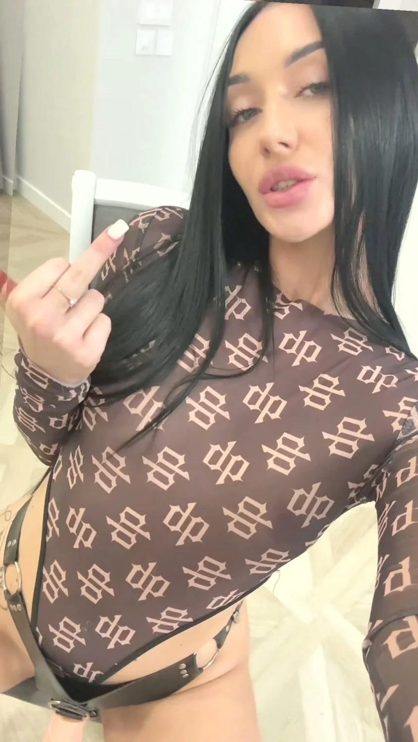 🔞 round ass naked squirting tight wet pussy nude 🍑😈 My OF image 4