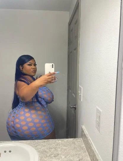 She say she a Star Big Booty and Tits image 5