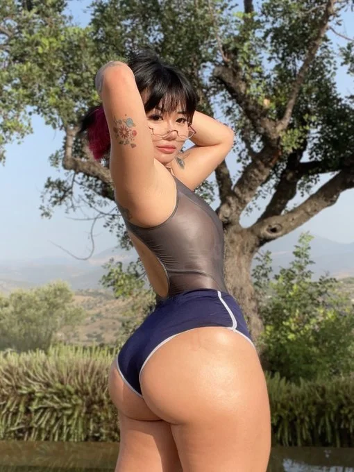 Pretty Asian with the Insane Phatty! image 37