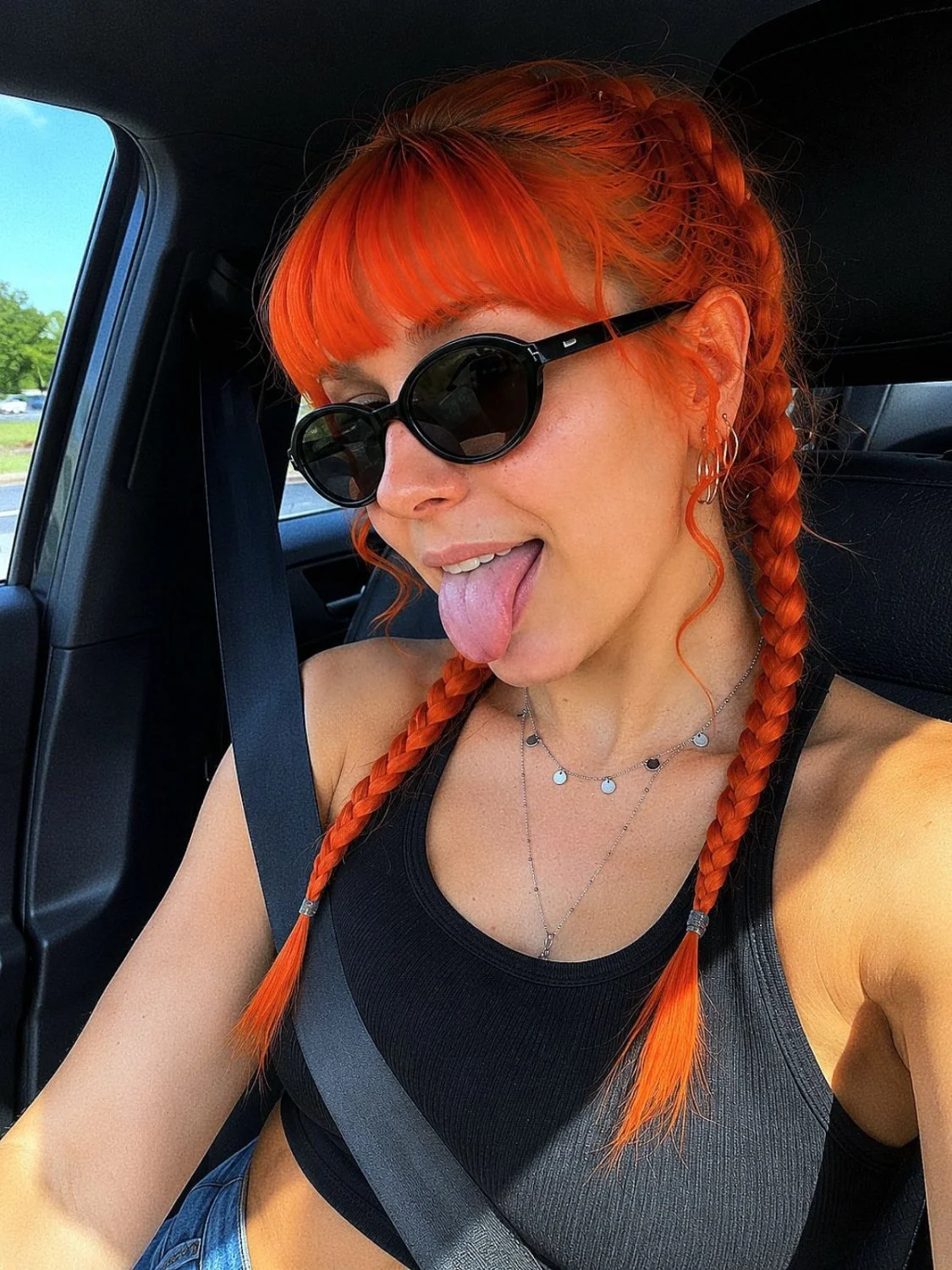 Kik slut Tiffany loves to be tribbed and get dick pics image 11