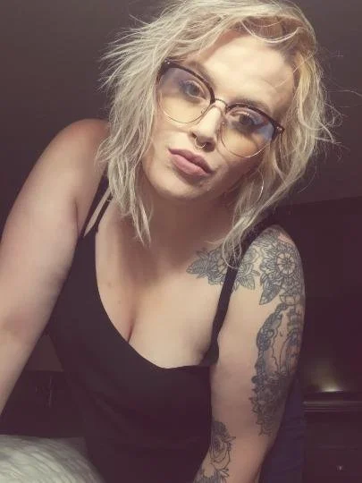 Montana loves getting facefucked image 4