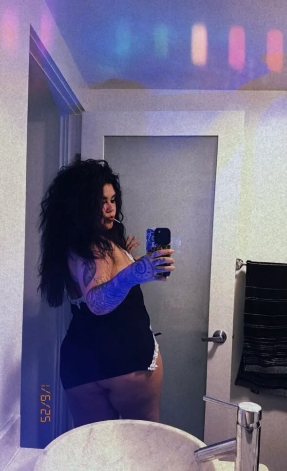 Thick Ass Latina Baddie image 13
