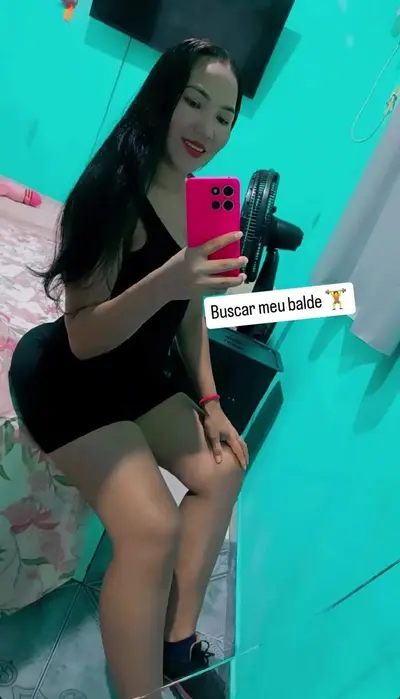 Ela manda foto do cu pra qualquer pessoa no insta uma dlç 🤤 cover image