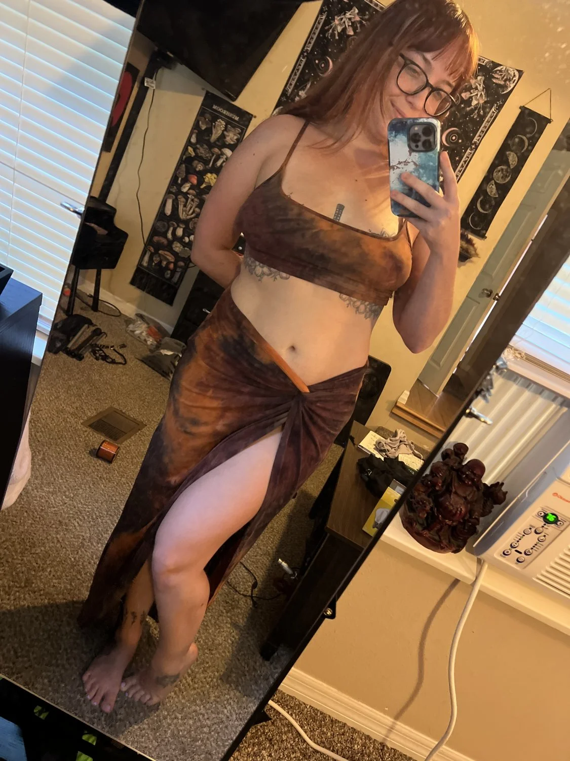 Redhead with sexy body spreads her holes image 17