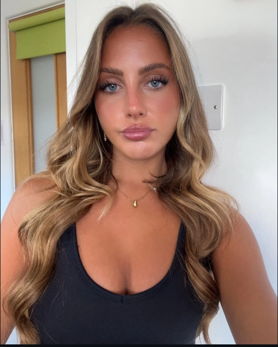 sexy if model olivia image 8