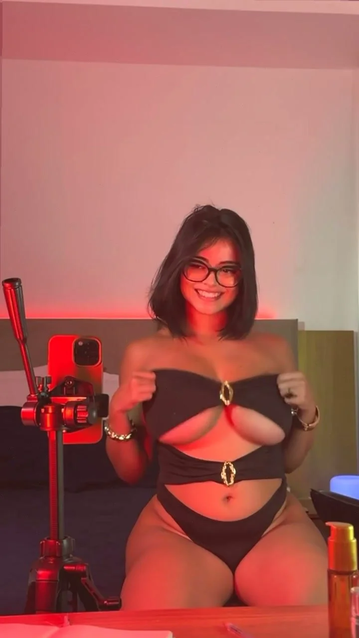 🔞 nasty sexy body pussy orgasming horny nude slut 🫦💦 My OF image 2