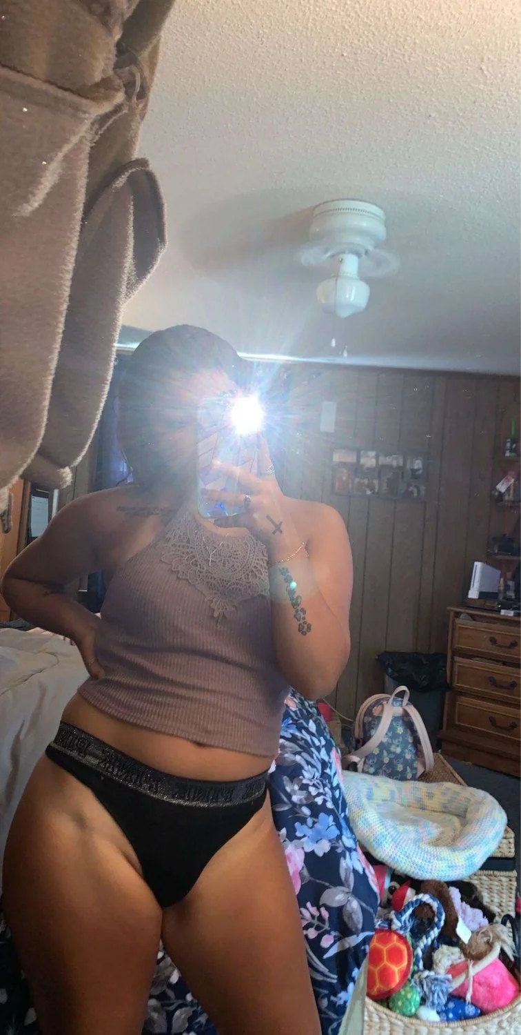 Tiny Latina ex image 5