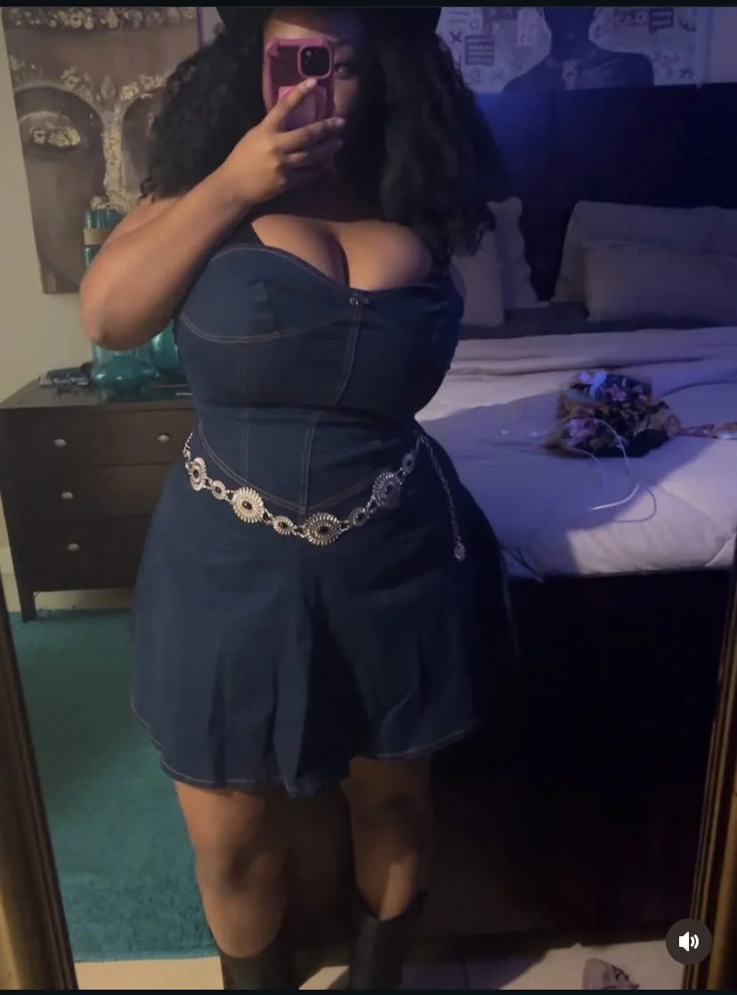 Big Juicy Ebony Titties image 3