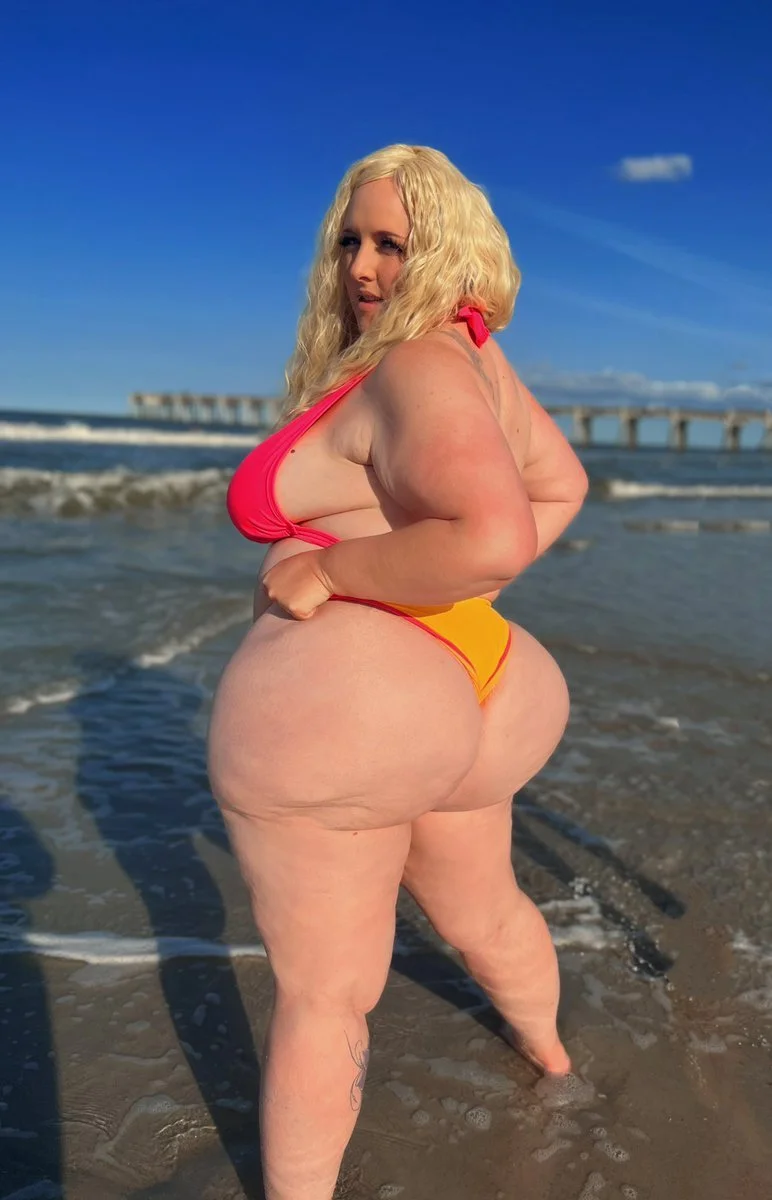 Abigael Tindel, una Mujer de Talla Grande Muy Sexy. image 12