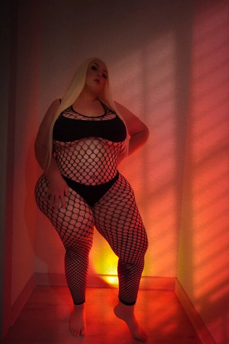 Abigael Tindel, una Mujer de Talla Grande Muy Sexy. image 46