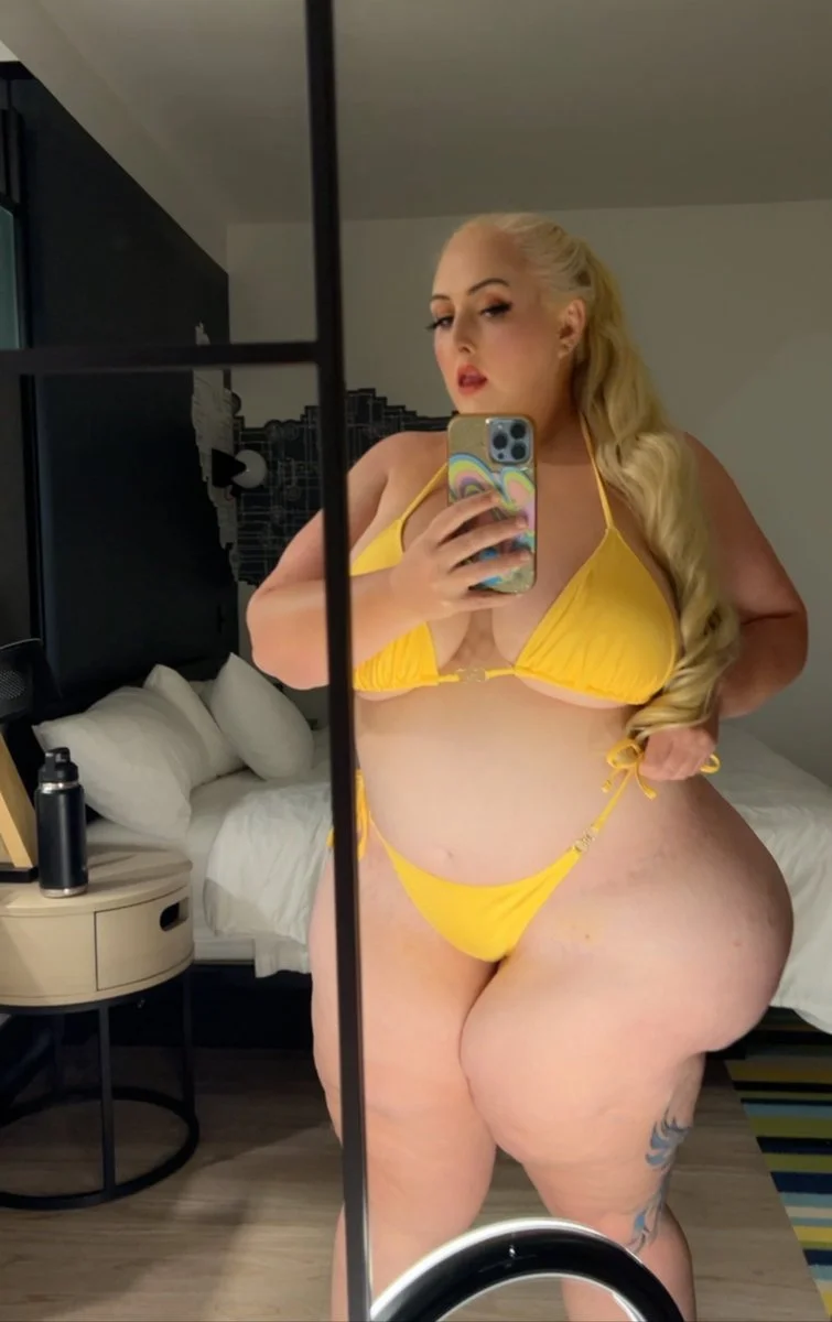 Abigael Tindel, una Mujer de Talla Grande Muy Sexy. image 49