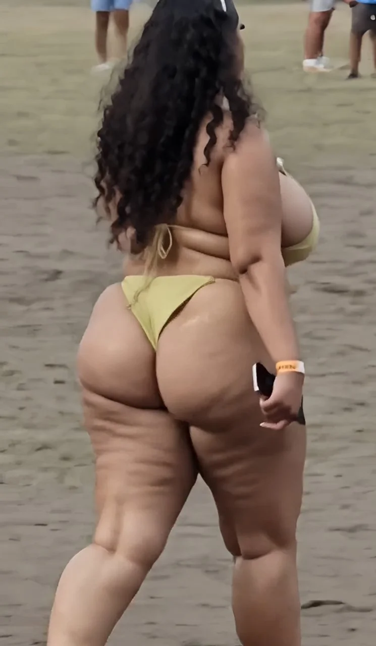 Thick moma!!!! 👀👙 image 3