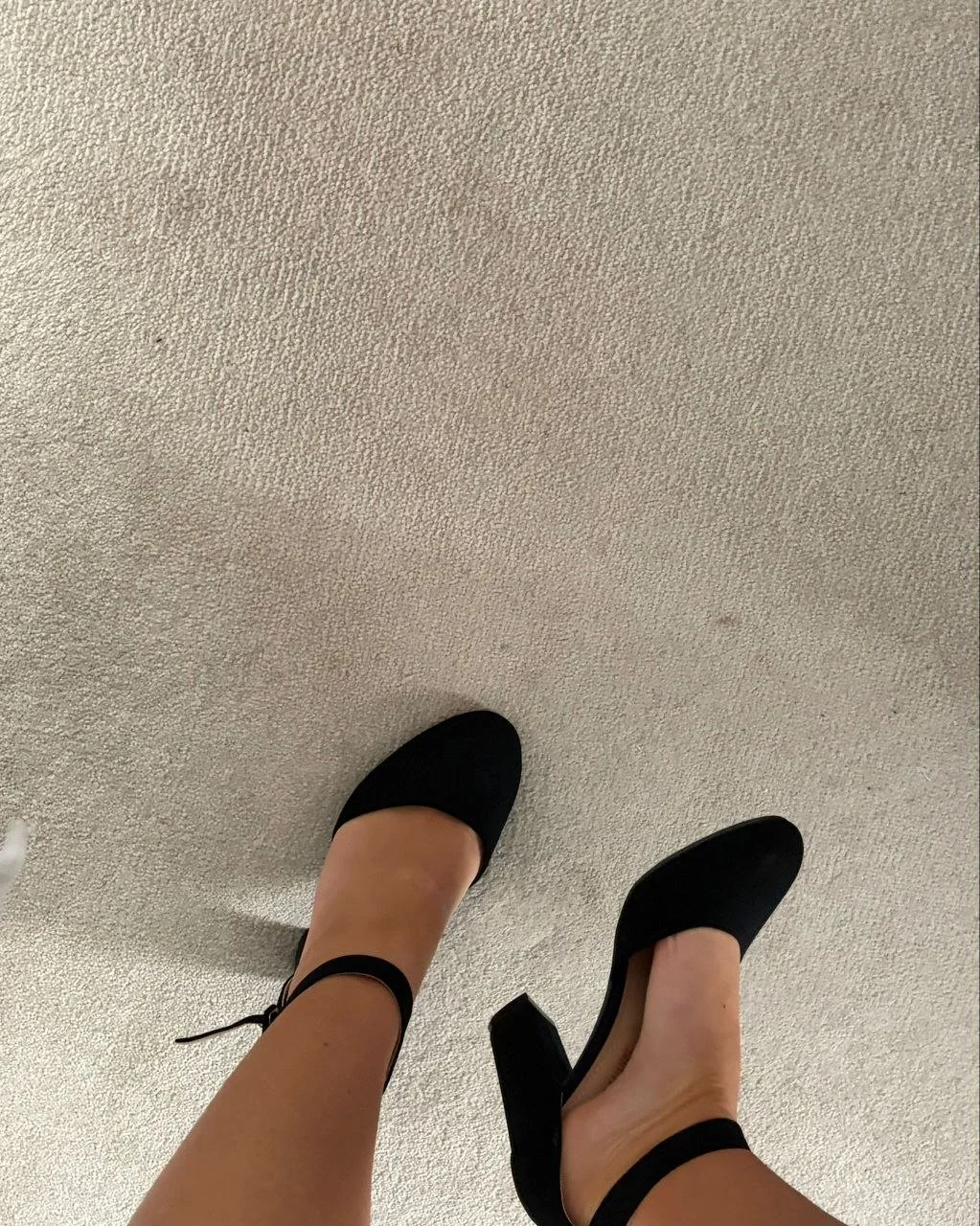 Tallulahs feet image 12