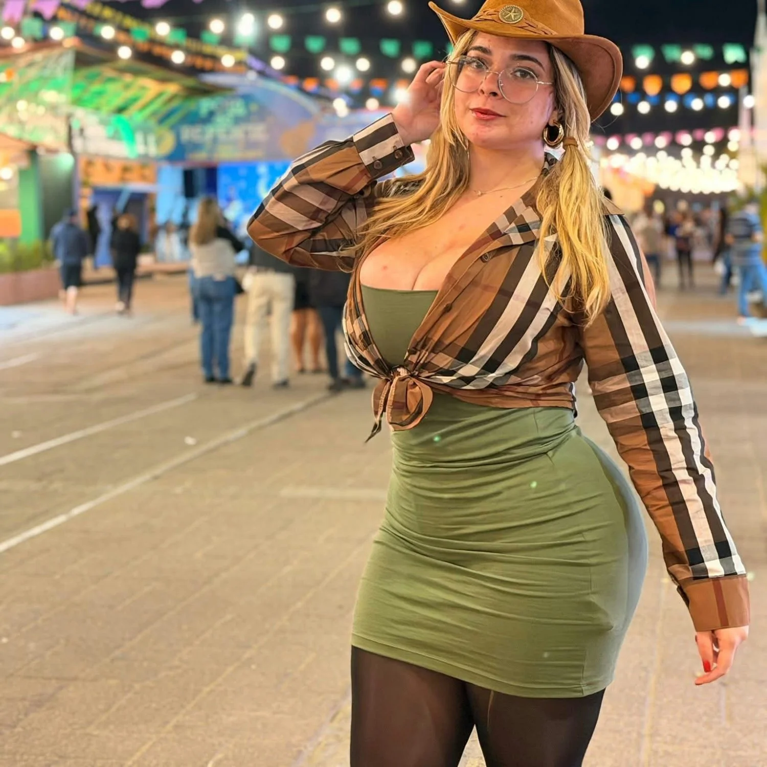 Otra brasileña chichona mamando y cogiendo 🇧🇷 2026 novinha gostosa image 8