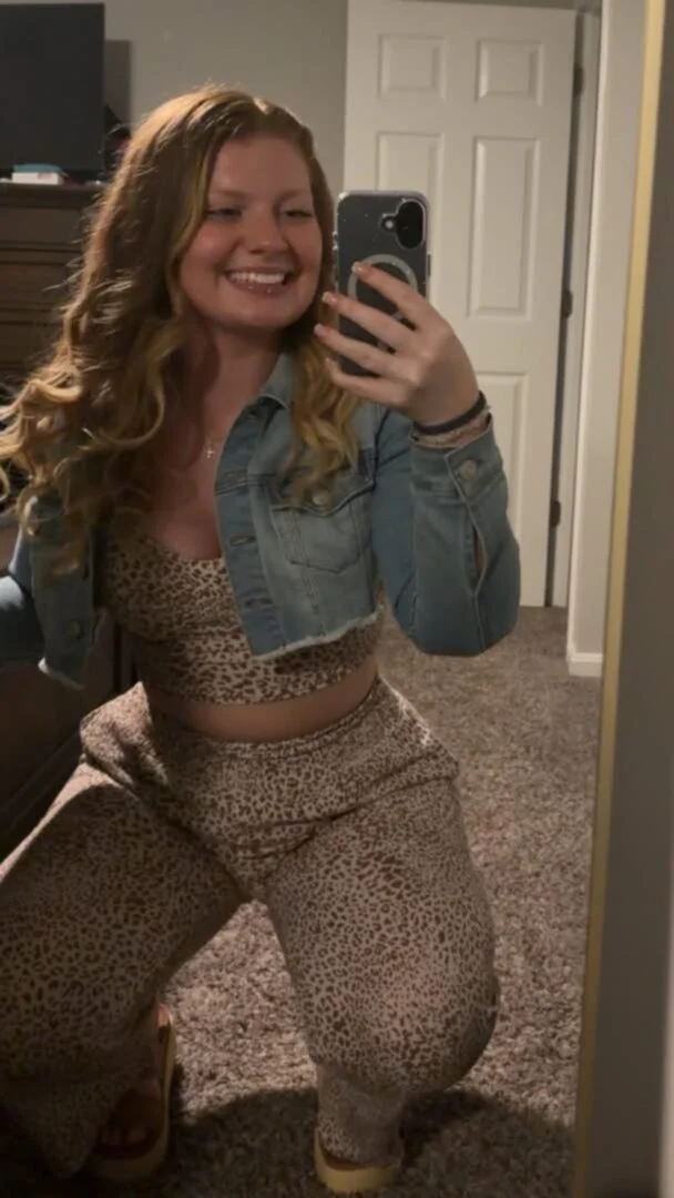 Fucking gf image 3