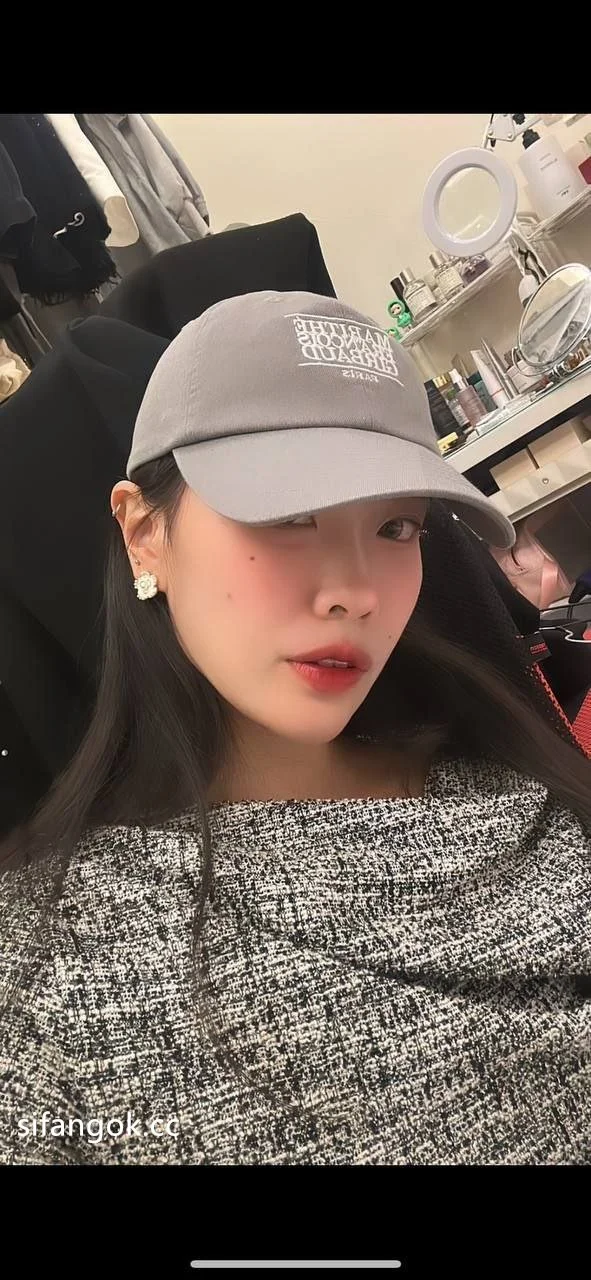 Chinese amateur girl 30 image 4