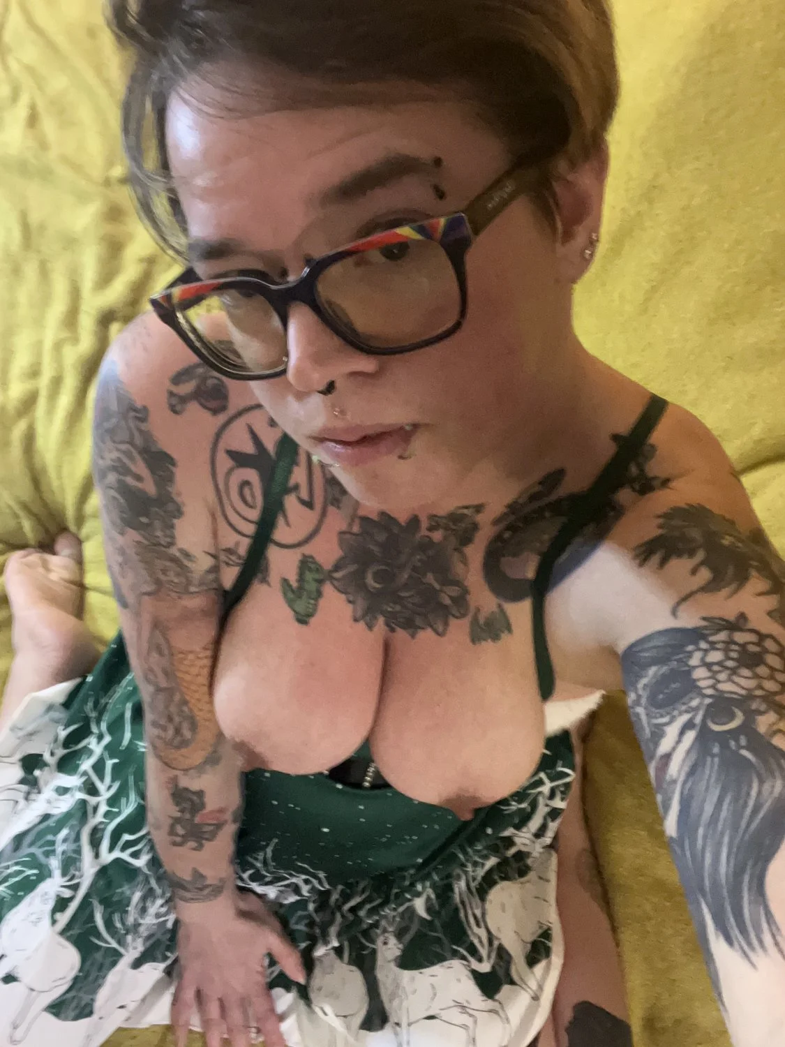 Freeuse Slut - Goldenazriel (search in any social media, even facebook) image 10