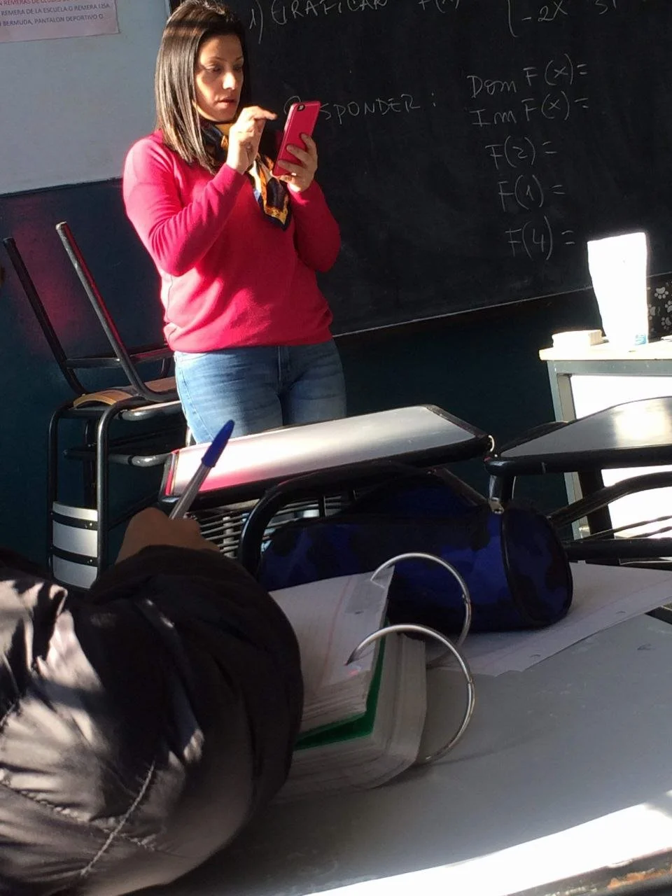 [VOYEUR] Mi profe de matemáticas (2/3) image 16