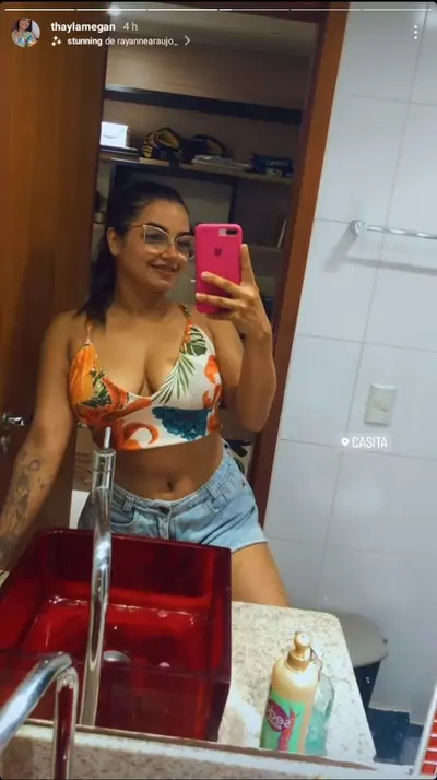Peituda gostosa cover image