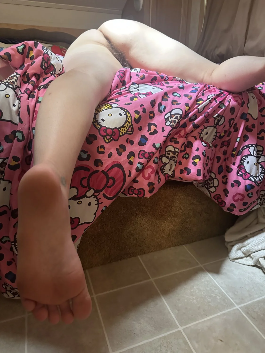 Layin around pussy out image 1