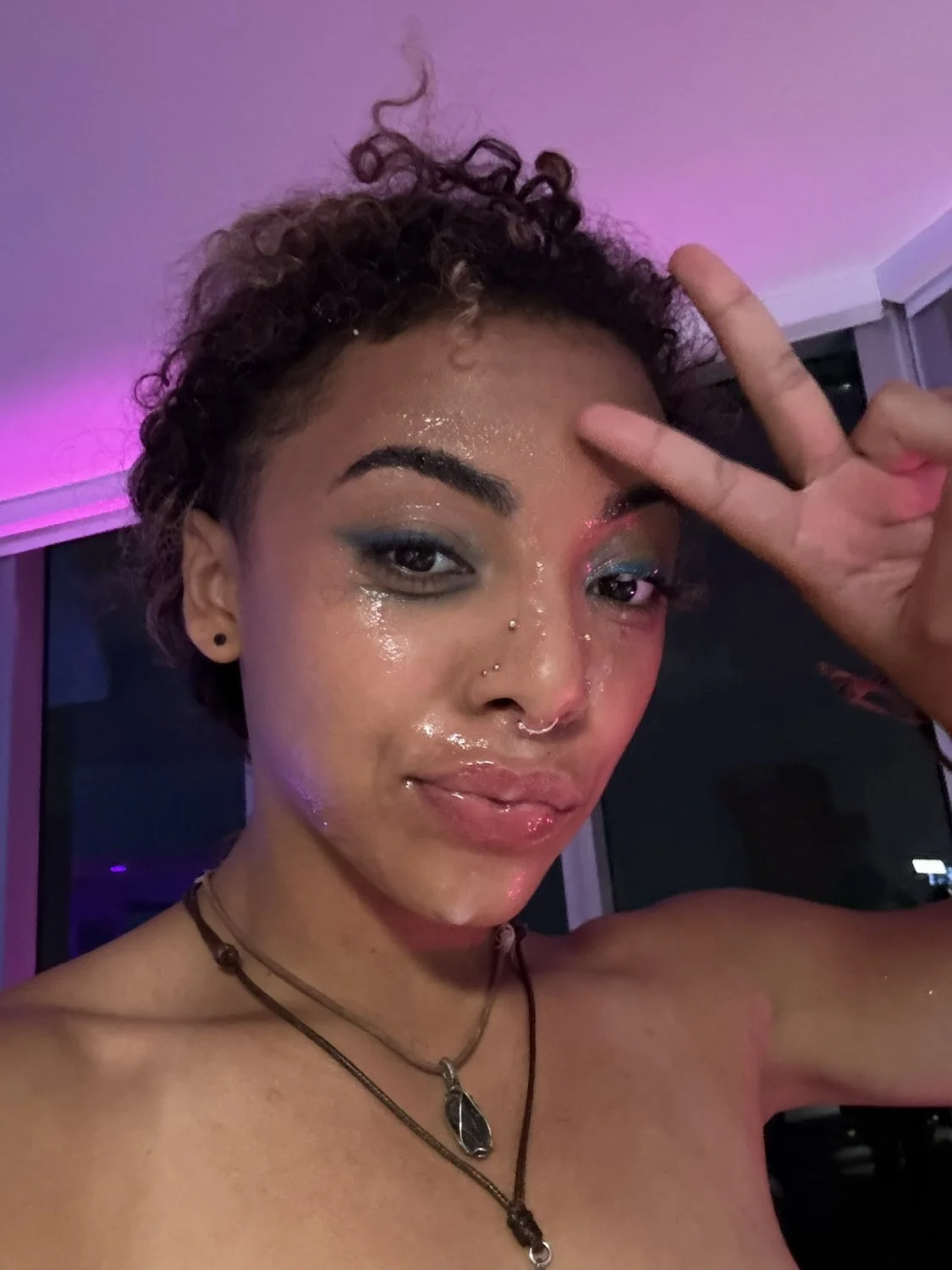 Zerella Skies cum covered image 8