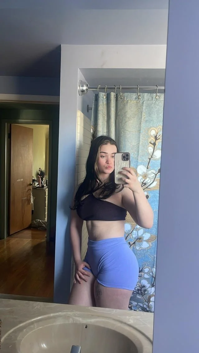 Stunning amateur gym girl part 1 image 9