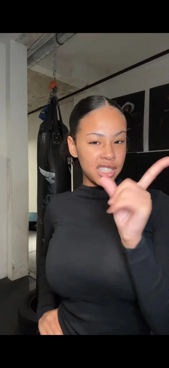 62_gyal french streamer big tits image 3