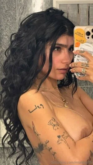 mia khalifa image 8