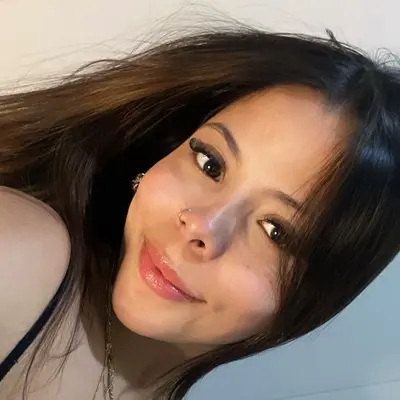Novinha gozando e gemendo muito. Vazou inst Julia cover image