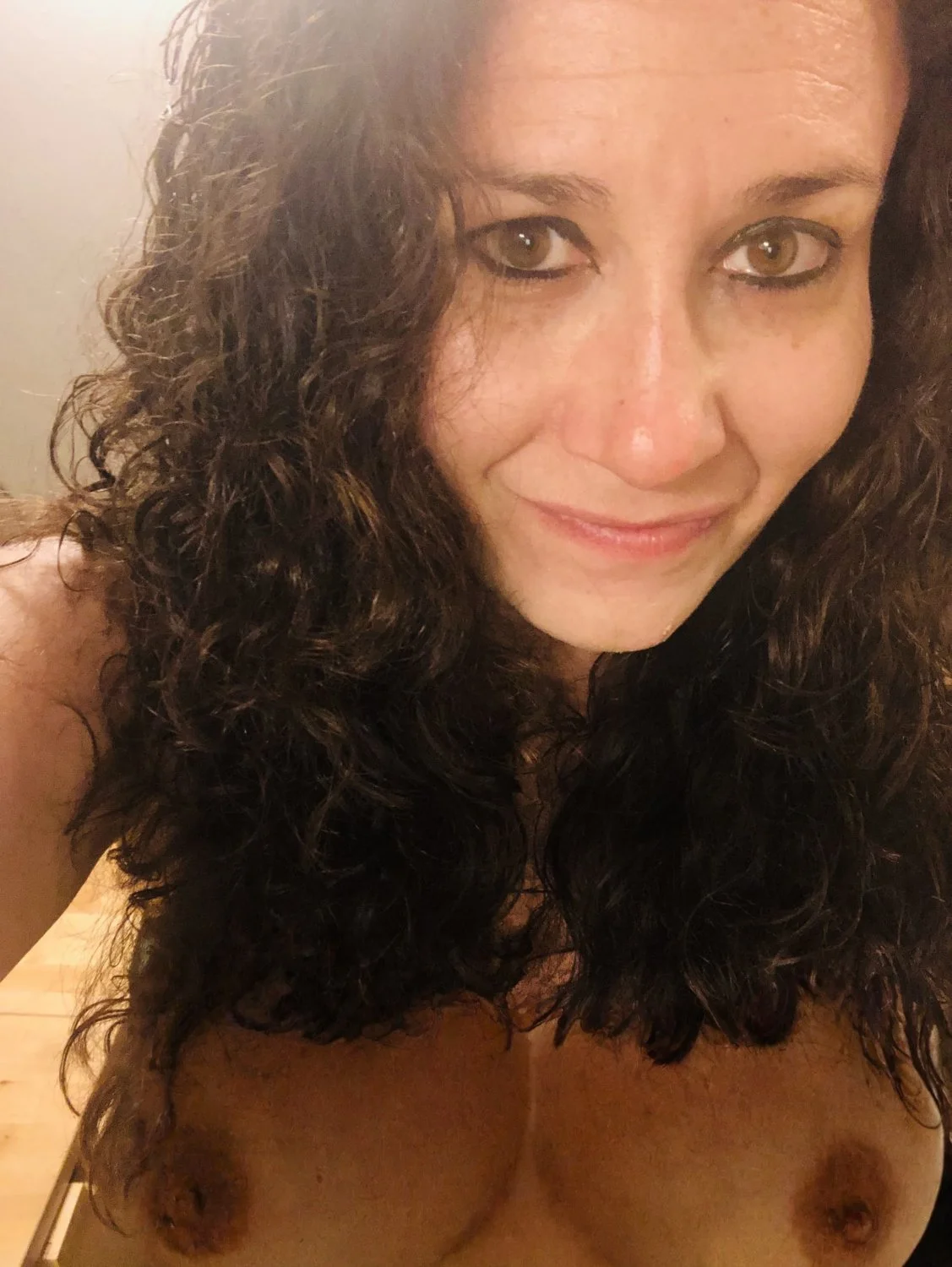 LA Slut Sarah making cocks hard image 15