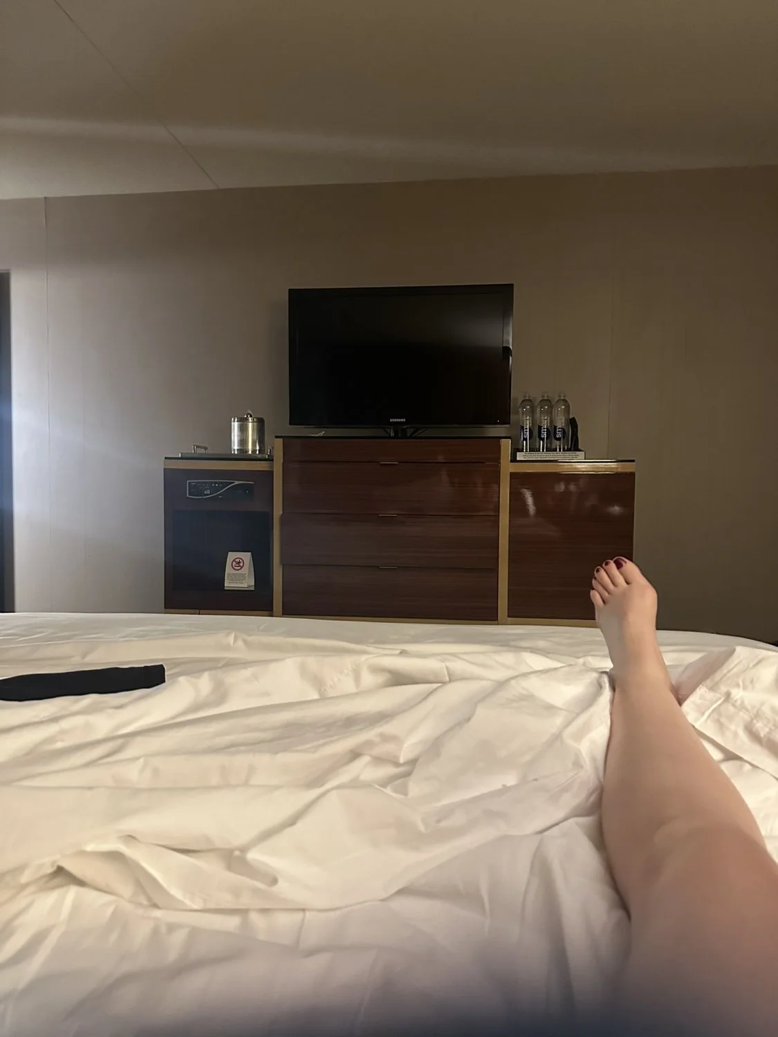 LA Slut Sarah making cocks hard image 4
