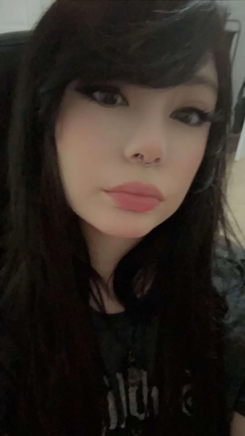 Bella 19 exposed image 5