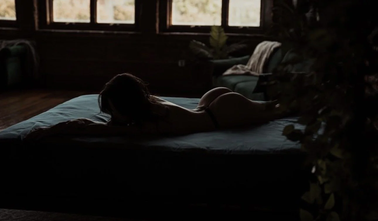 Boudoir image 22