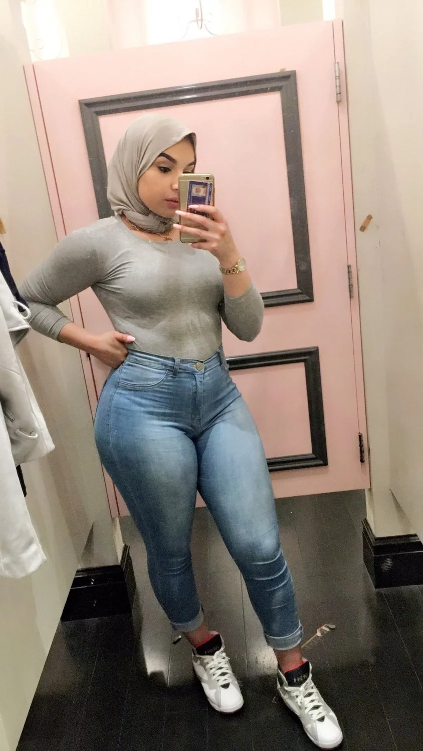 busty 🇩🇿 hijabi loves bbc 🍆 image 21