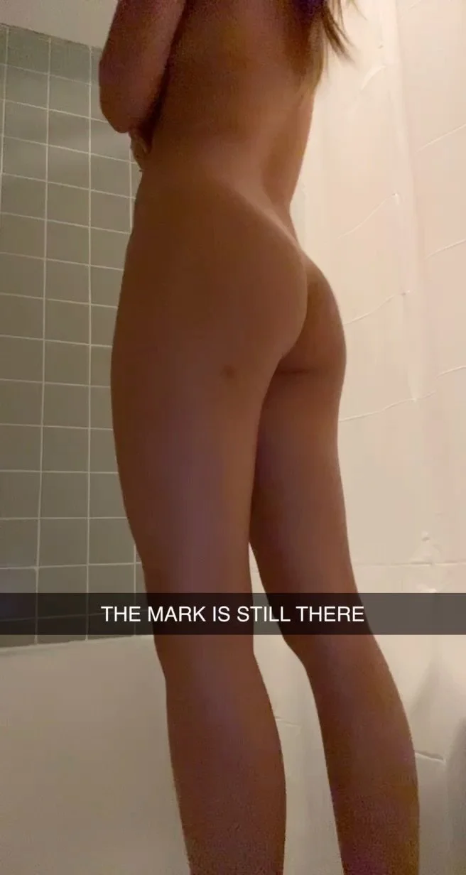 Asian Baddie from school nudes got leaked by her Ex image 4