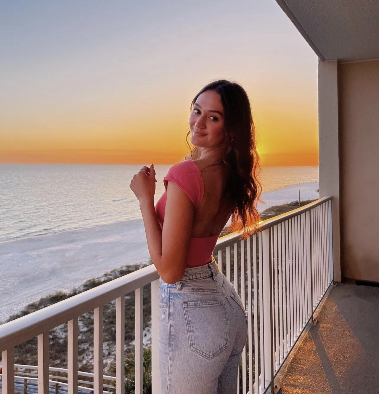 Thick and busty VSCO slut Emily image 25