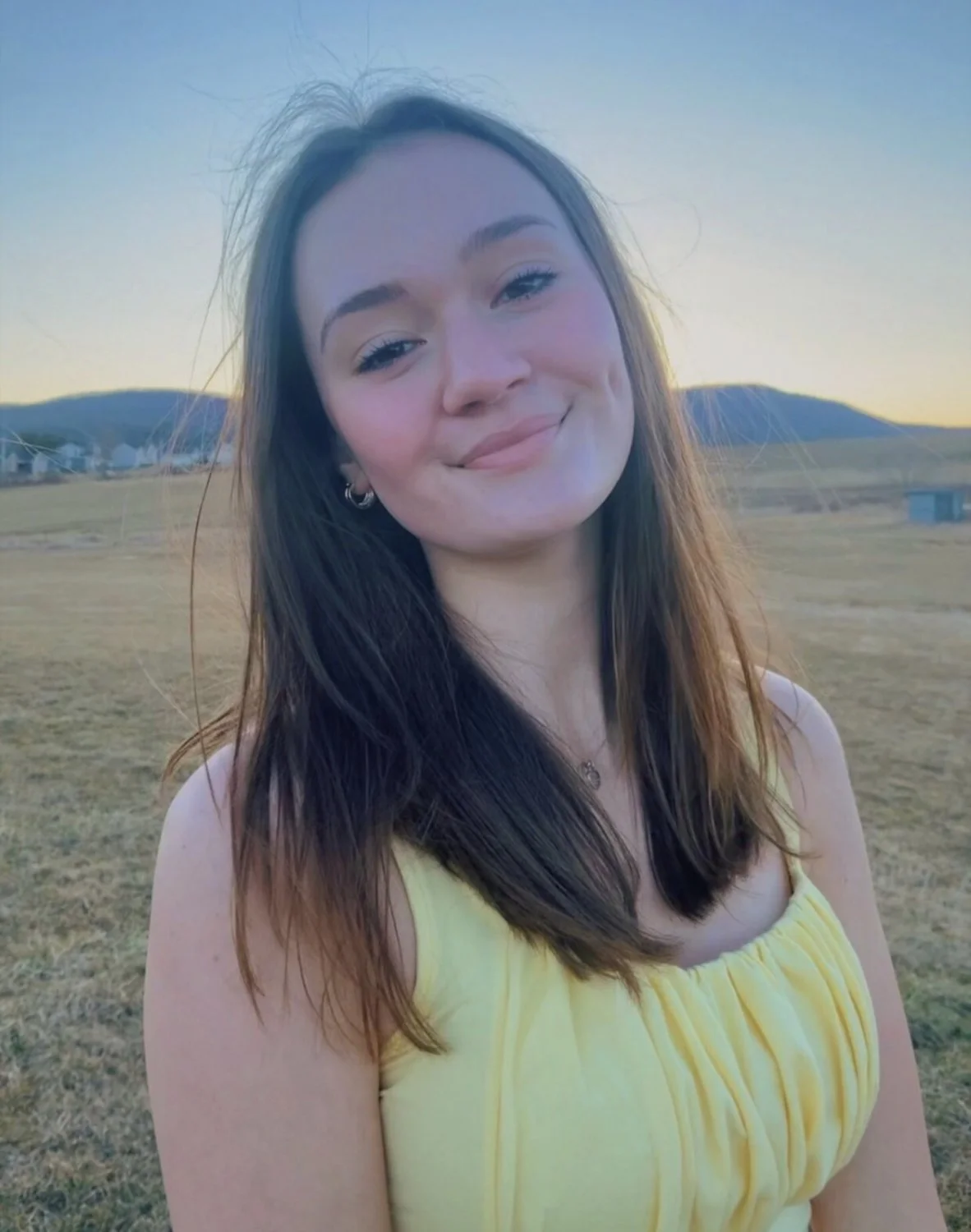 Thick and busty VSCO slut Emily image 28