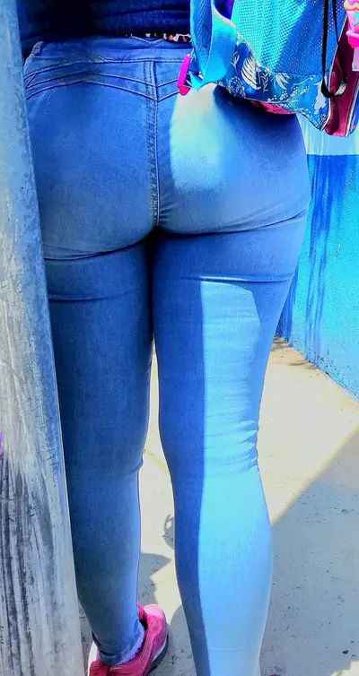 Hermosos culo mexicano 🤤😋😋😋🥵 cover image