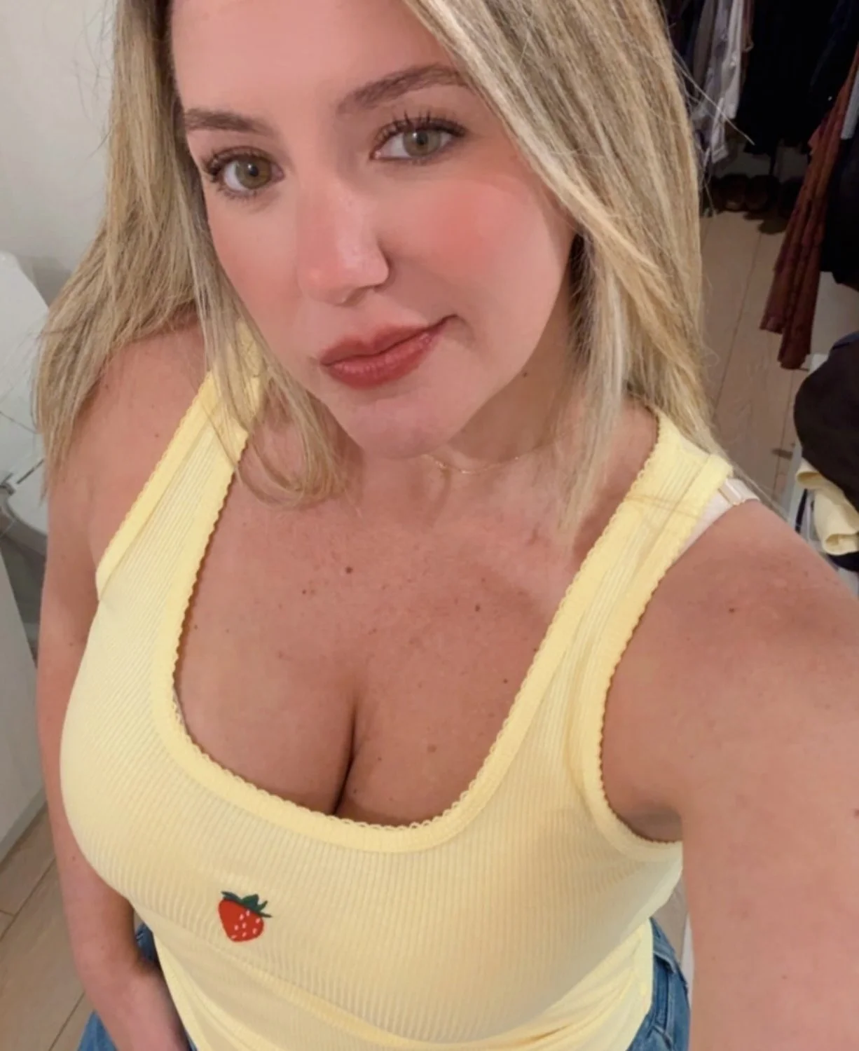 52 year old Colombian blonde MILF with big tits image 4