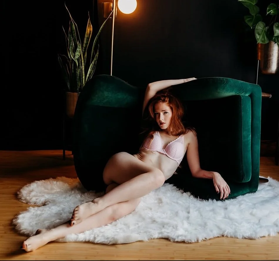 Chloes boudoir image 36