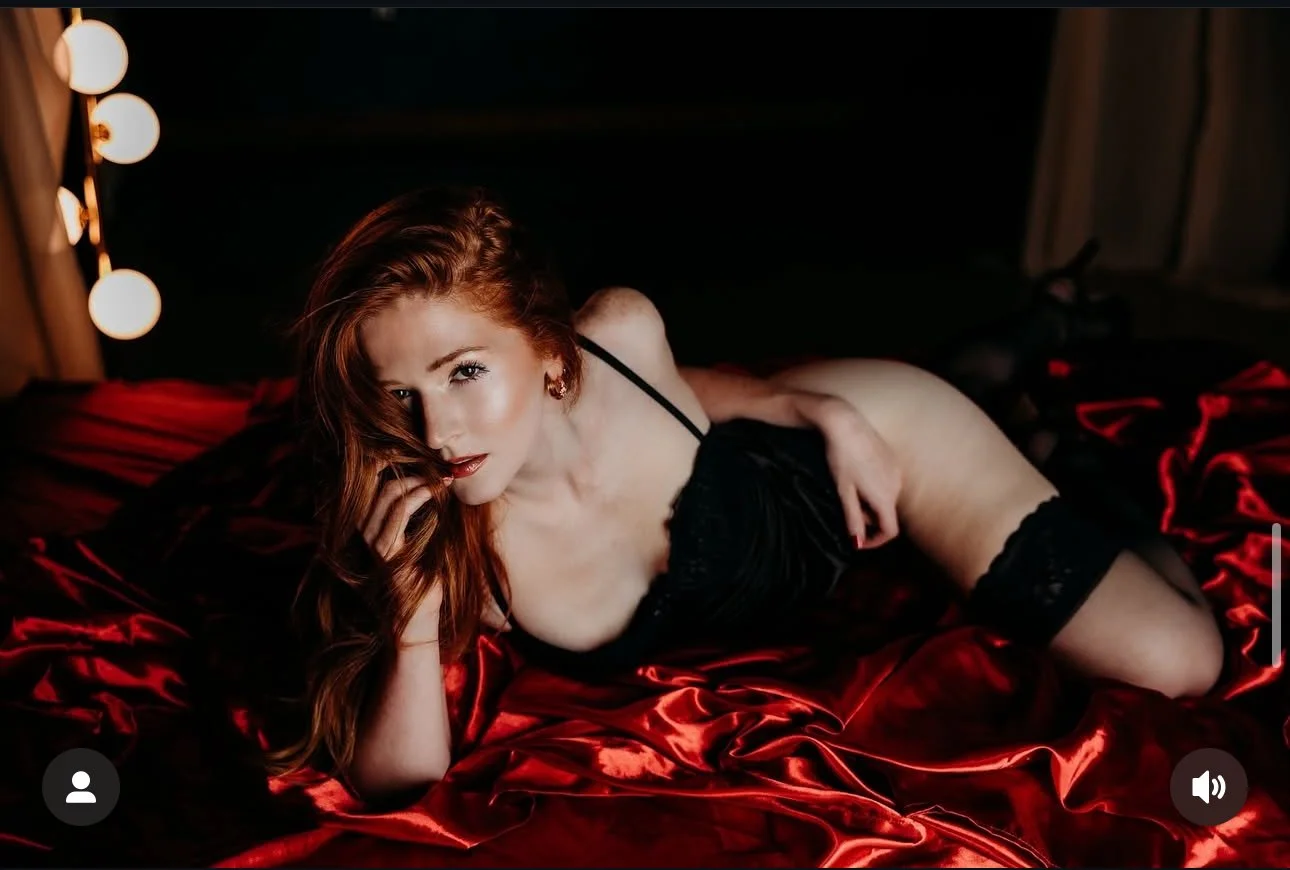 Chloes boudoir image 41